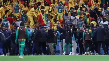 عقوبات مغلظة.. الكاف يحسم مصير منتخب السنغال ومدربه بعد أحداث نهائي أمم إفريقيا